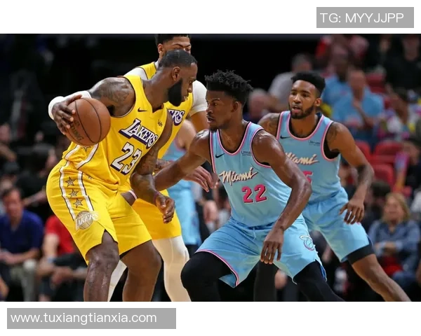 NBA：湖人VS快船！詹眉归位遇卡登组合，内线真空成要害变量？